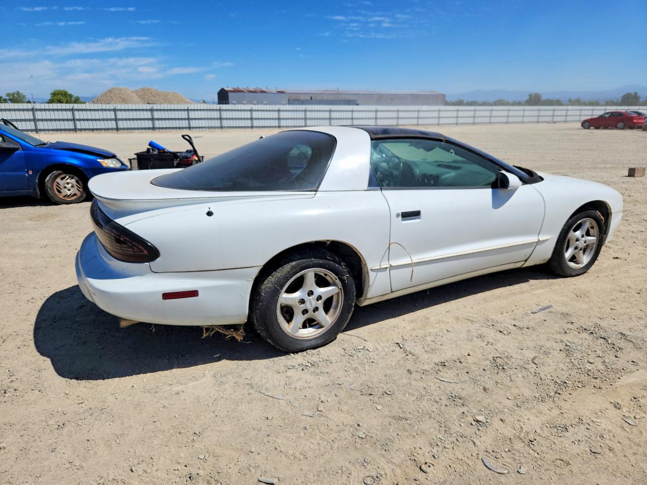 1995 Pontiac Firebird Formula White vin: 2G2FV22P7S2235647