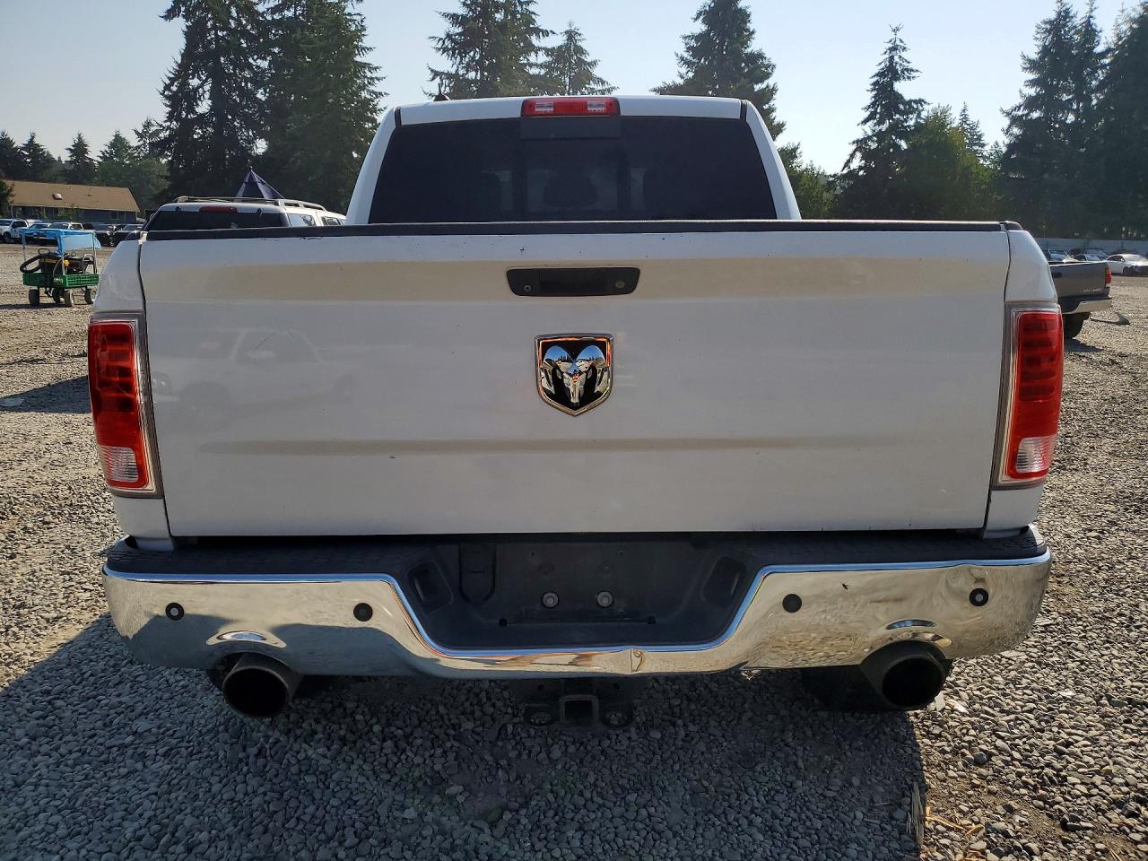 2013 Ram 1500 Laramie White vin: 1C6RR7NT8DS635431