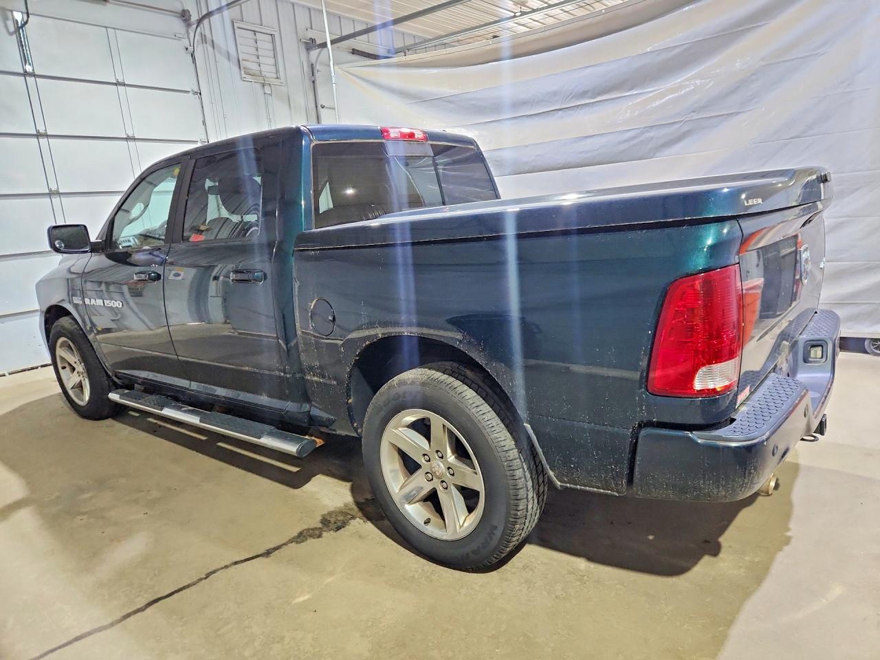 2011 Dodge Ram 1500 Green vin: 1D7RV1CT2BS629812