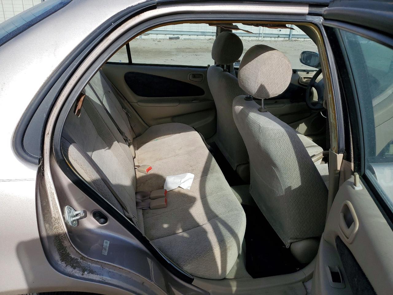 2001 Toyota Corolla Le Золотой vin: 1NXBR12E41Z470115