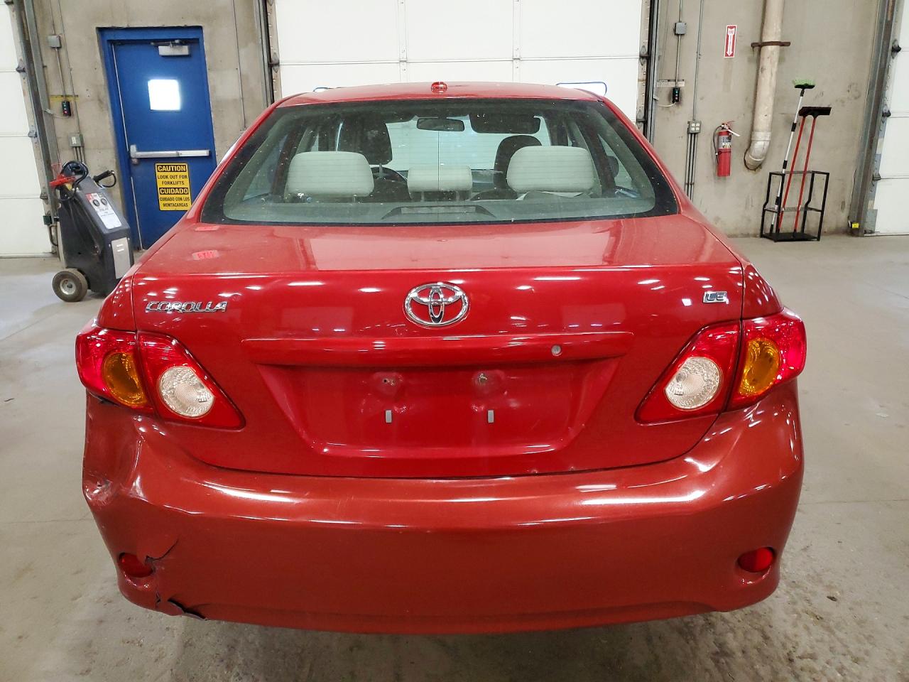 2009 Toyota Corolla Le Red vin: 2T1BU40E99C043237