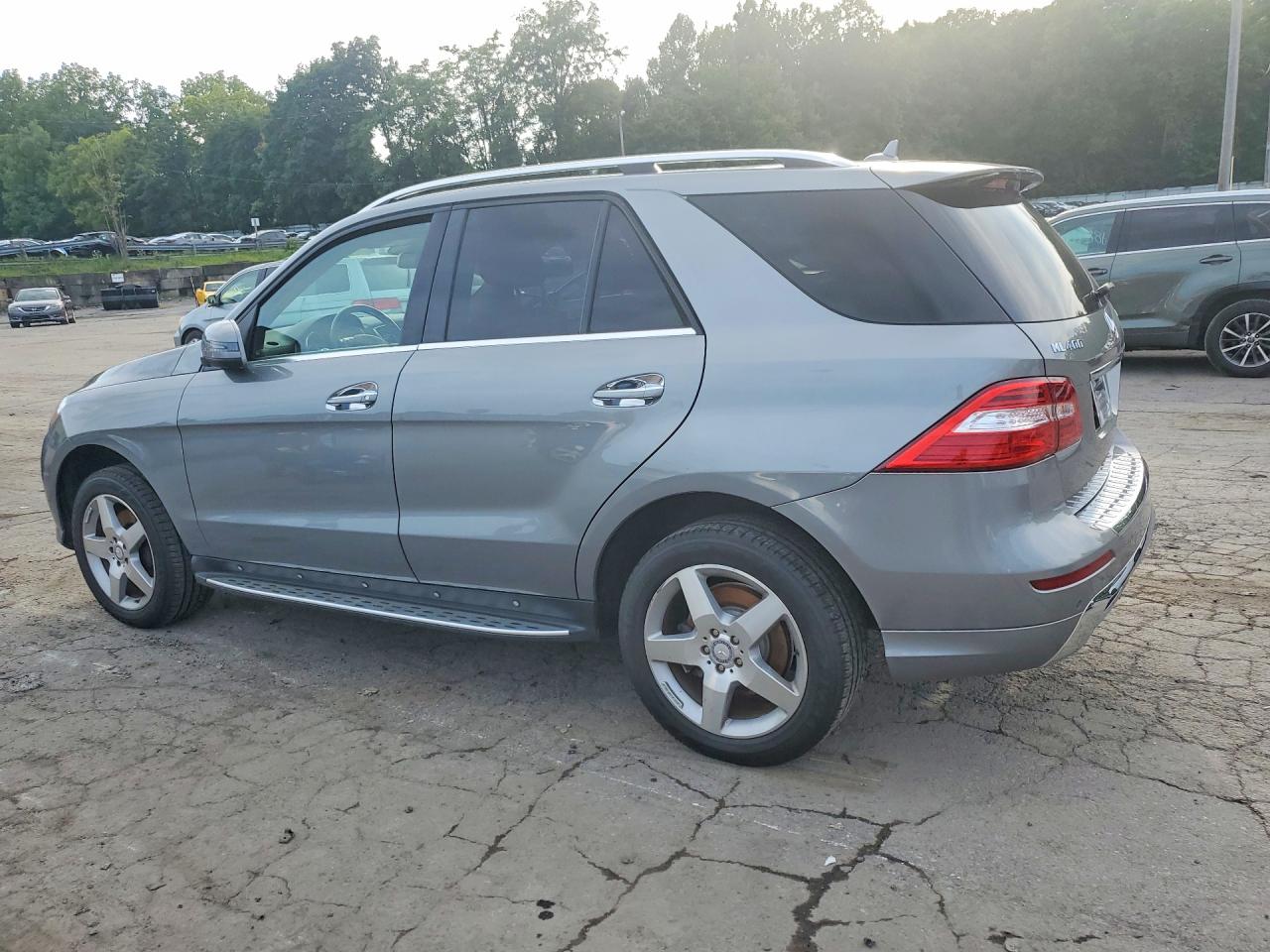 2015 Mercedes-benz Ml 400 4matic Silver vin: 4JGDA5GB8FA513630