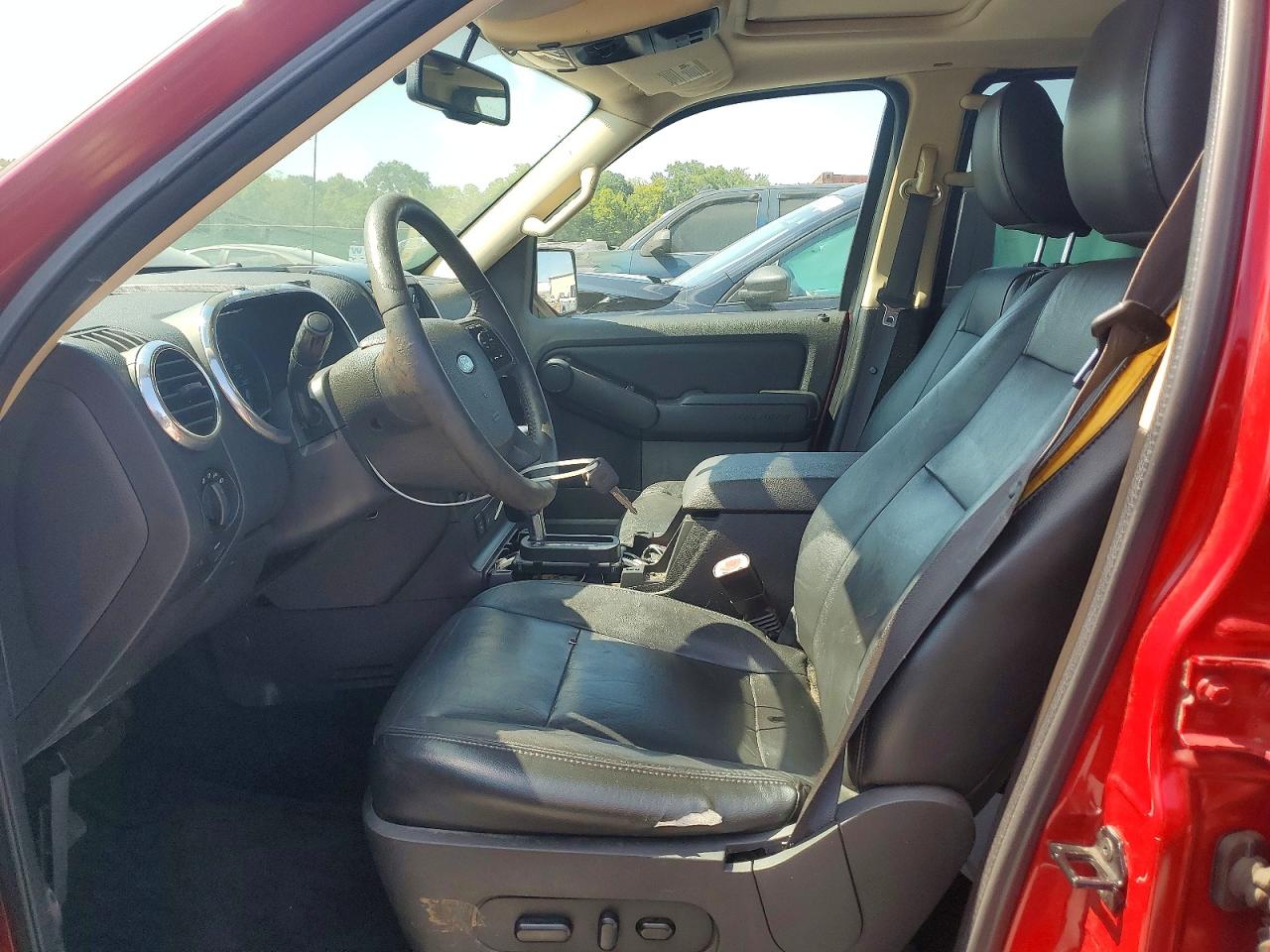 2010 Ford Explorer Xlt Maroon vin: 1FMEU6DE2AUA84072