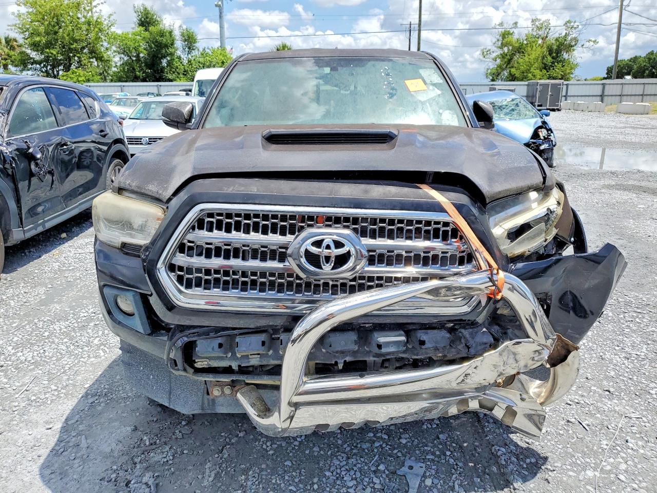 2017 Toyota Tacoma Trd Sport Черный vin: 5TFRZ5CN9HX025483