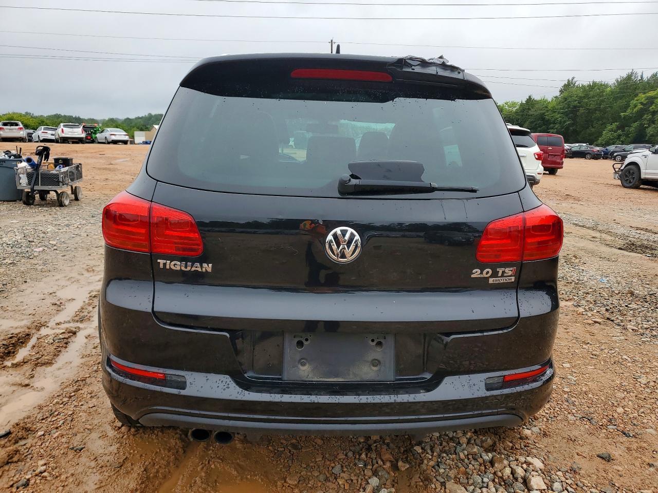 2015 Volkswagen Tiguan S Черный vin: WVGBV7AX0FW507349