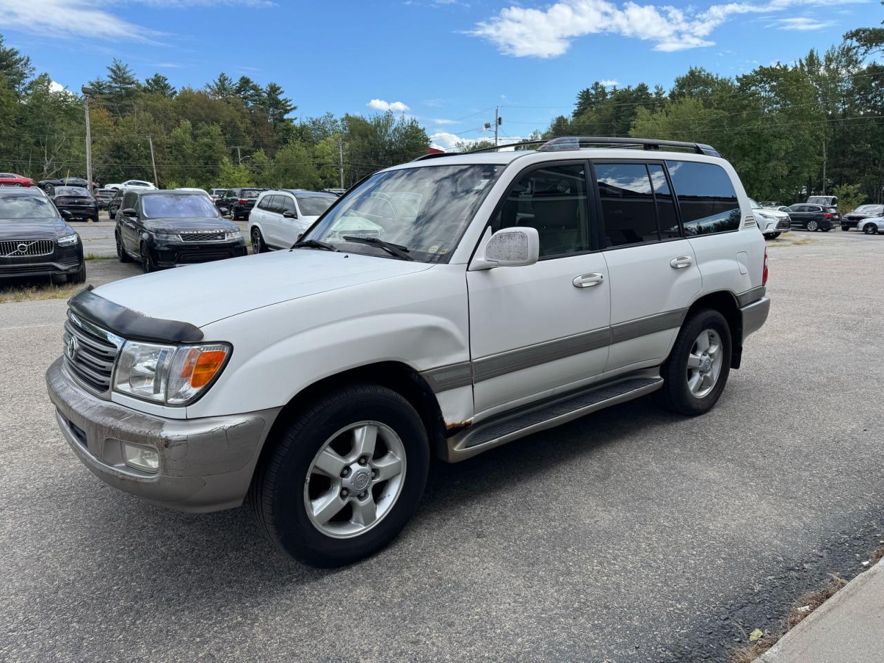2005 Toyota Land Cruiser White vin: JTEHT05J152076068