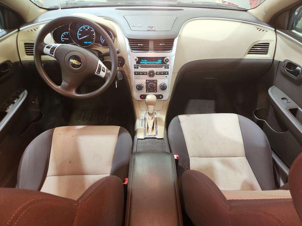2011 Chevrolet Malibu Ls Золотой vin: 1G1ZB5E13BF120917