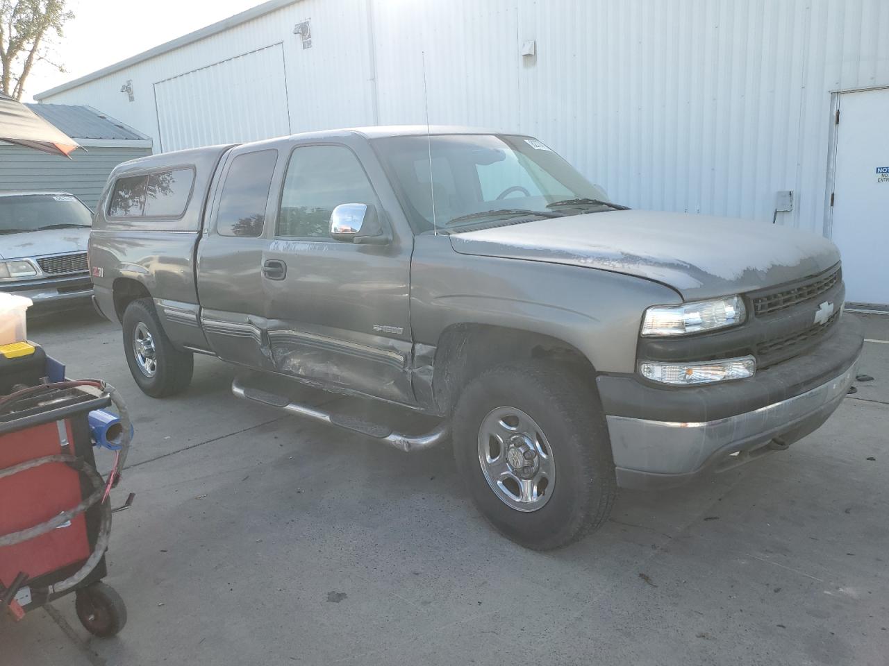 1999 Chevrolet Silverado K1500 Серебряный vin: 2GCEK19T9X1271320