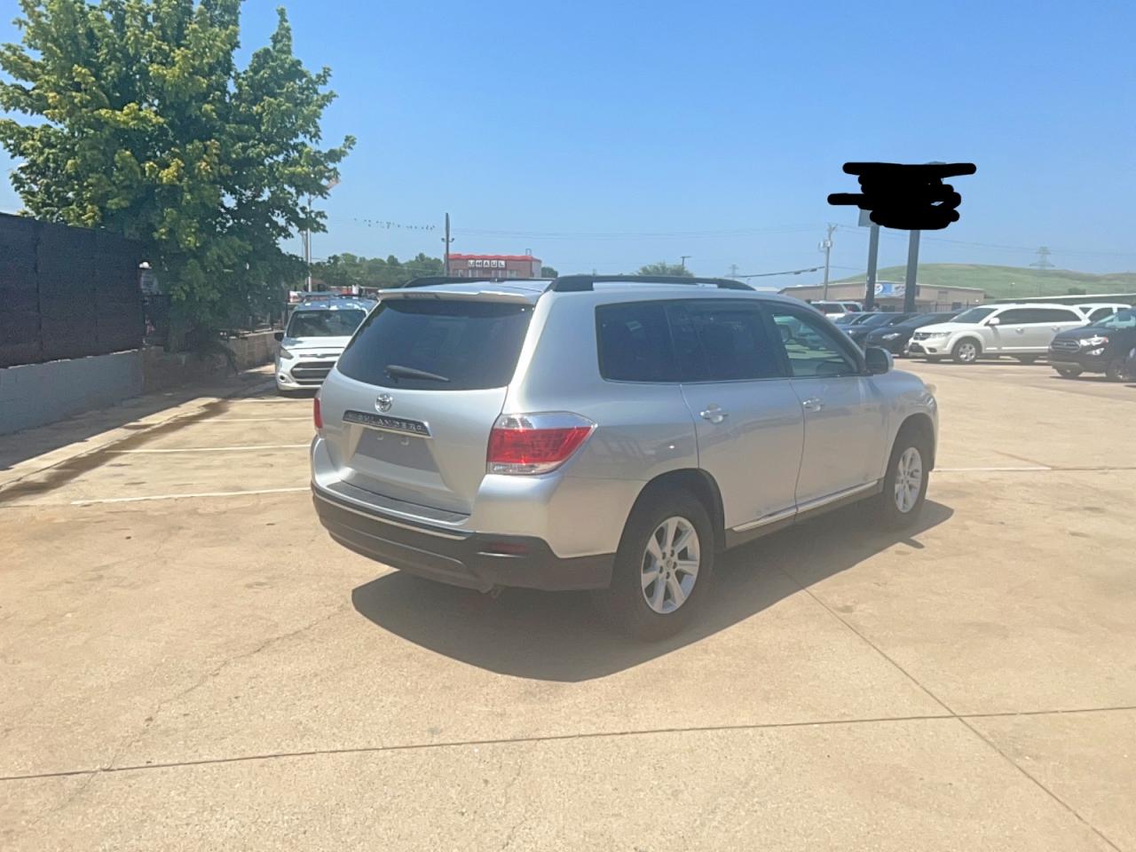 2012 Toyota Highlander Base Silver vin: 5TDBK3EH1CS094863