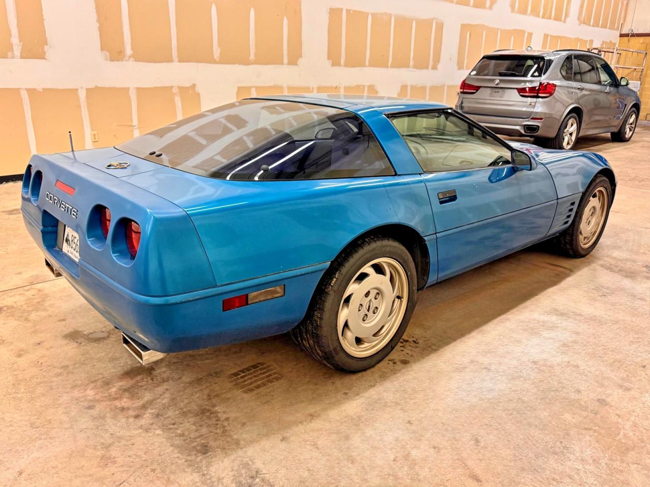 1992 Chevrolet Corvette Blue vin: 1G1YY23P1N511473