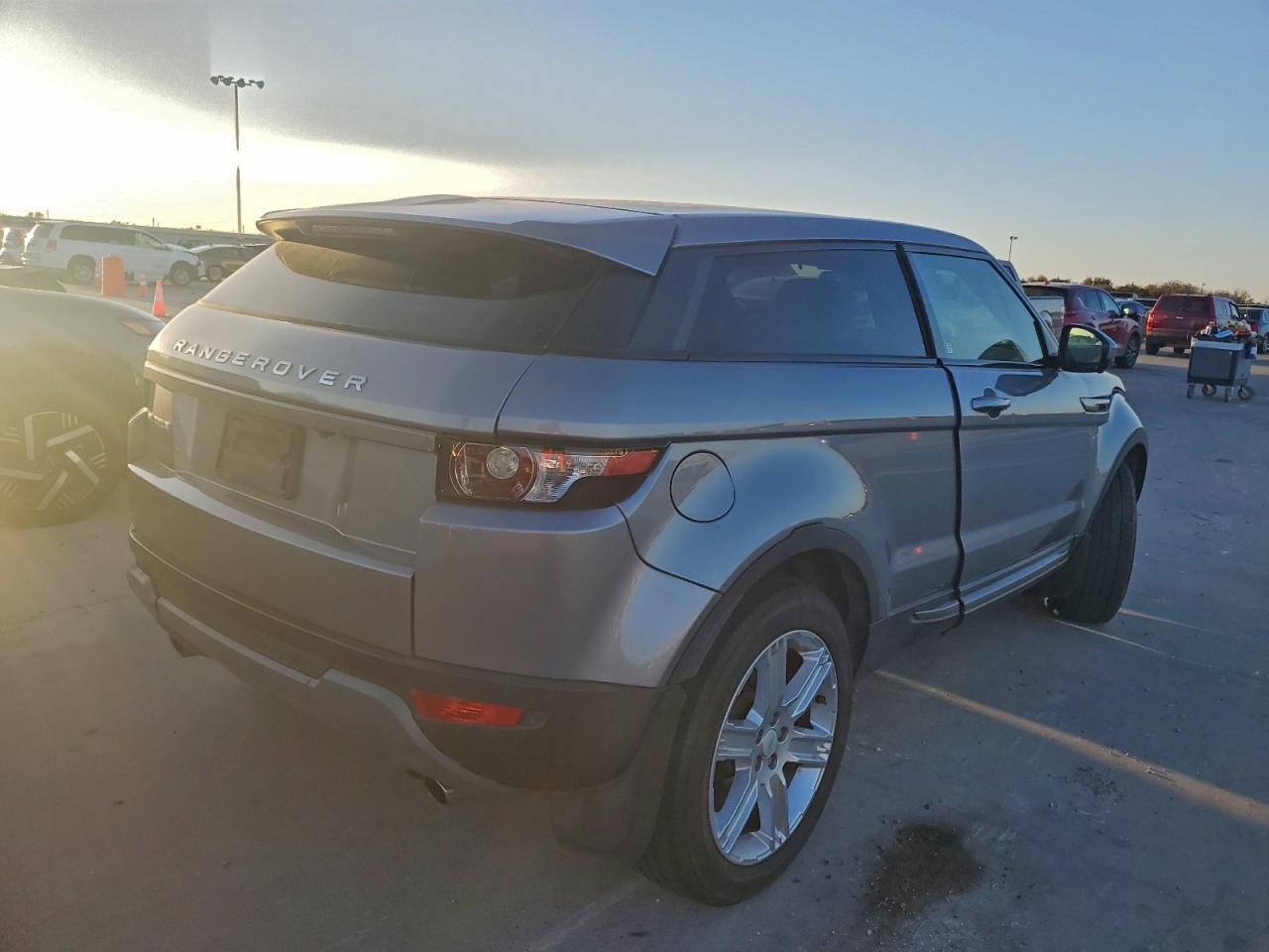 2014 Land Rover Range Rover Evoque Pure Plus Silver vin: SALVP1BG8EH870744