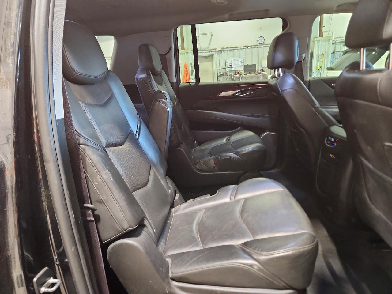 2015 Cadillac Escalade Esv Premium Черный vin: 1GYS4JKJ1FR199857