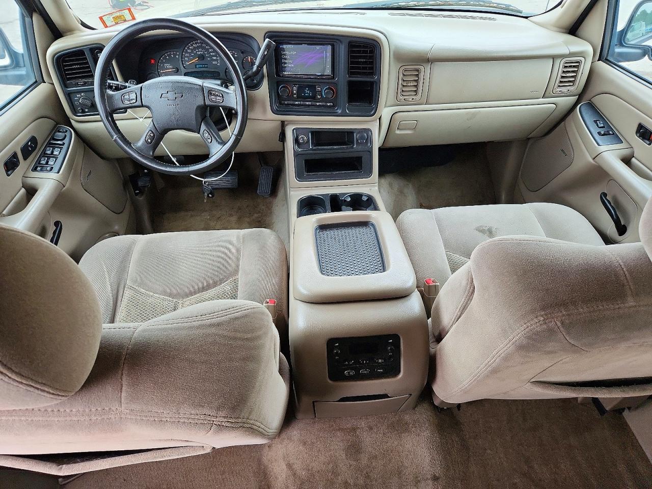 2005 Chevrolet Suburban K1500 Tan vin: 3GNFK16ZX5G167363