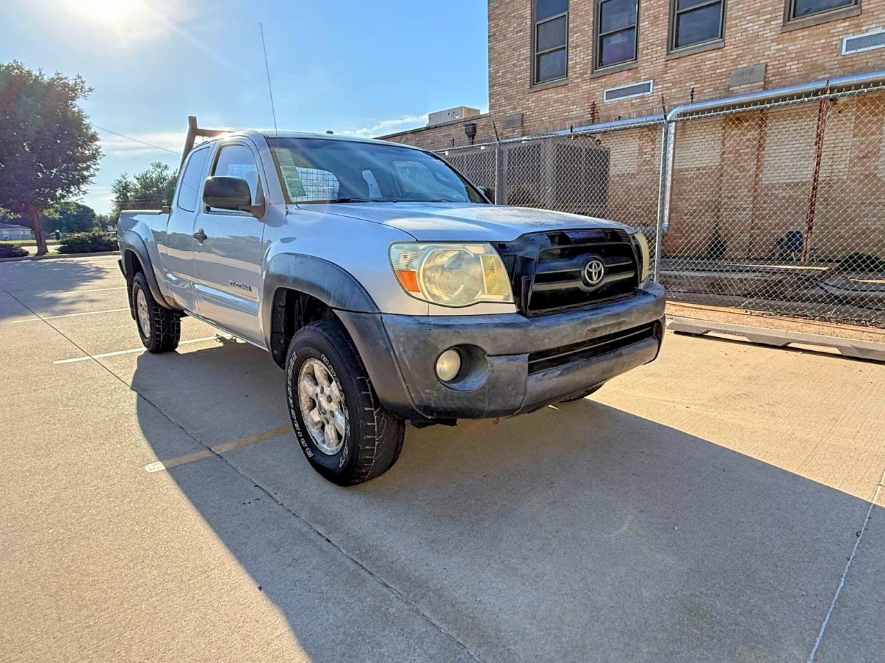 2008 Toyota Tacoma Prerunner Access Cab Silver vin: 5TETX62N38Z536585
