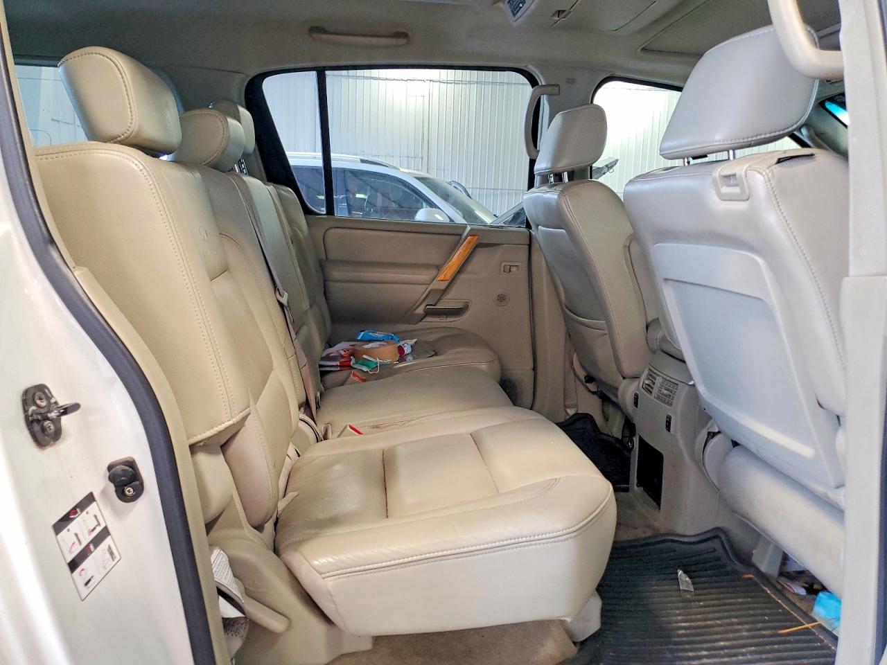 2005 Infiniti Qx56 Base White vin: 5N3AA08CX5N812922