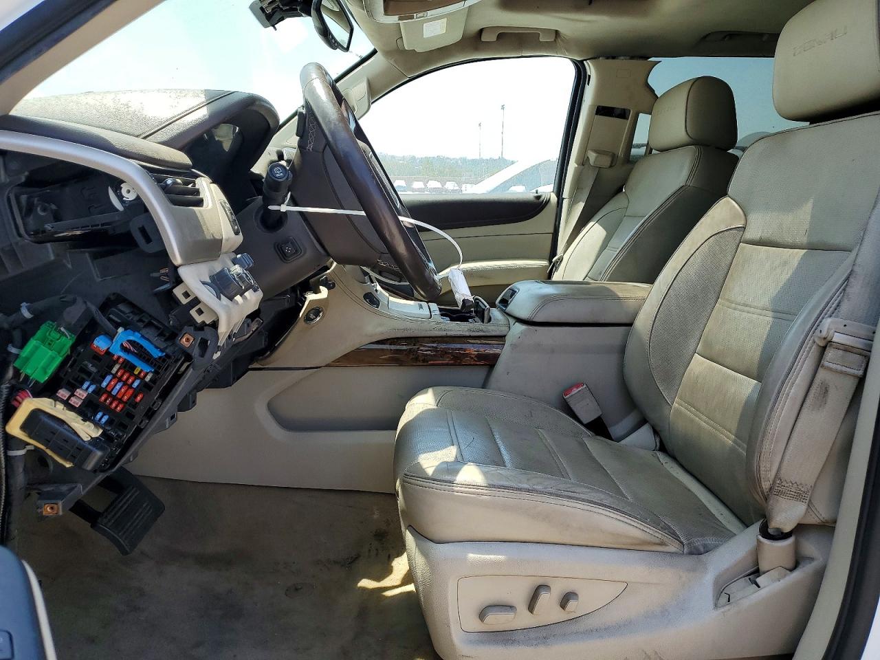 2015 Gmc Yukon Xl White vin: 1GKS2JKJ0FR625151