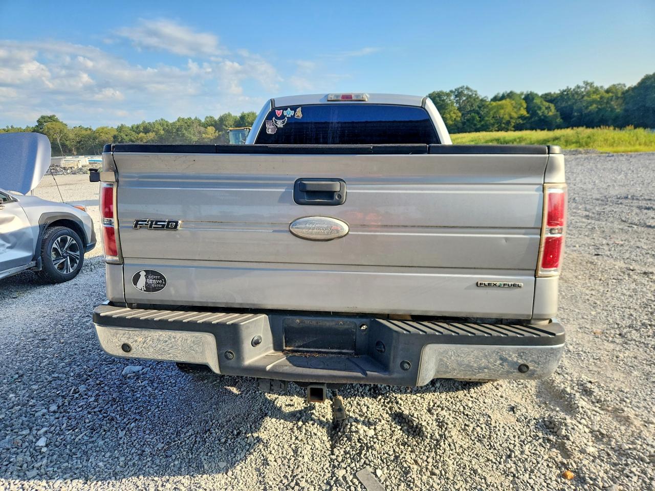 2011 Ford F150 Super Cab Silver vin: 1FTFX1EF4BKD82629
