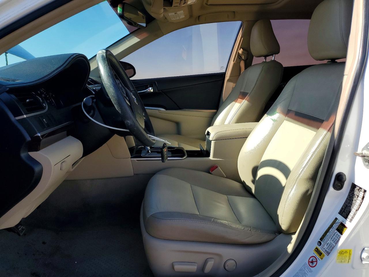 2014 Toyota Camry Xle White vin: 4T4BF1FK1ER345433