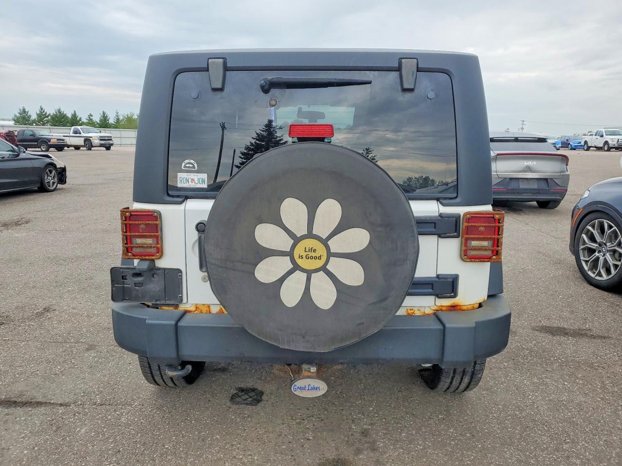 2011 Jeep Wrangler Sport White vin: 1J4AA2D10BL636915