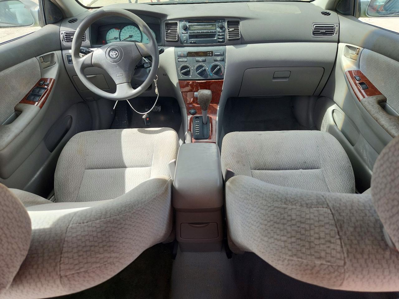 2004 Toyota Corolla Le Silver vin: 2T1BR38EX4C174380