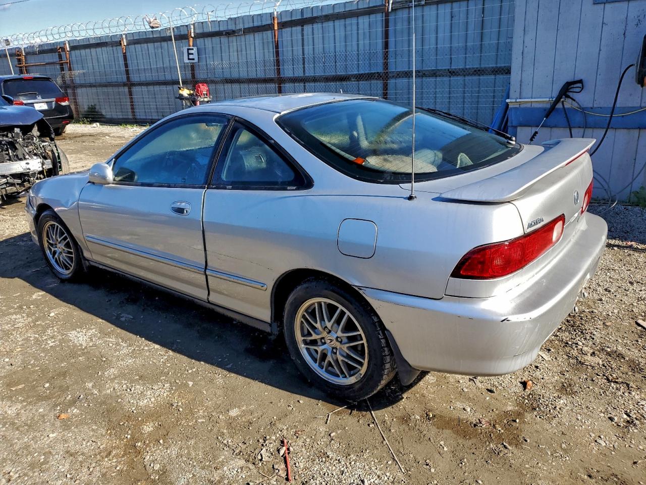 1998 Acura Integra Gs Silver vin: JH4DC4460WS003247
