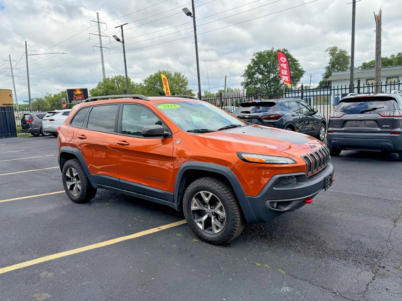 2015 Jeep Cherokee Trailhawk Orange vin: 1C4PJMBS8FW545113