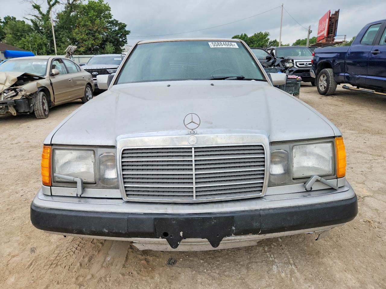 1991 Mercedes-benz 300 E Silver vin: WDBEA30D9MB464730