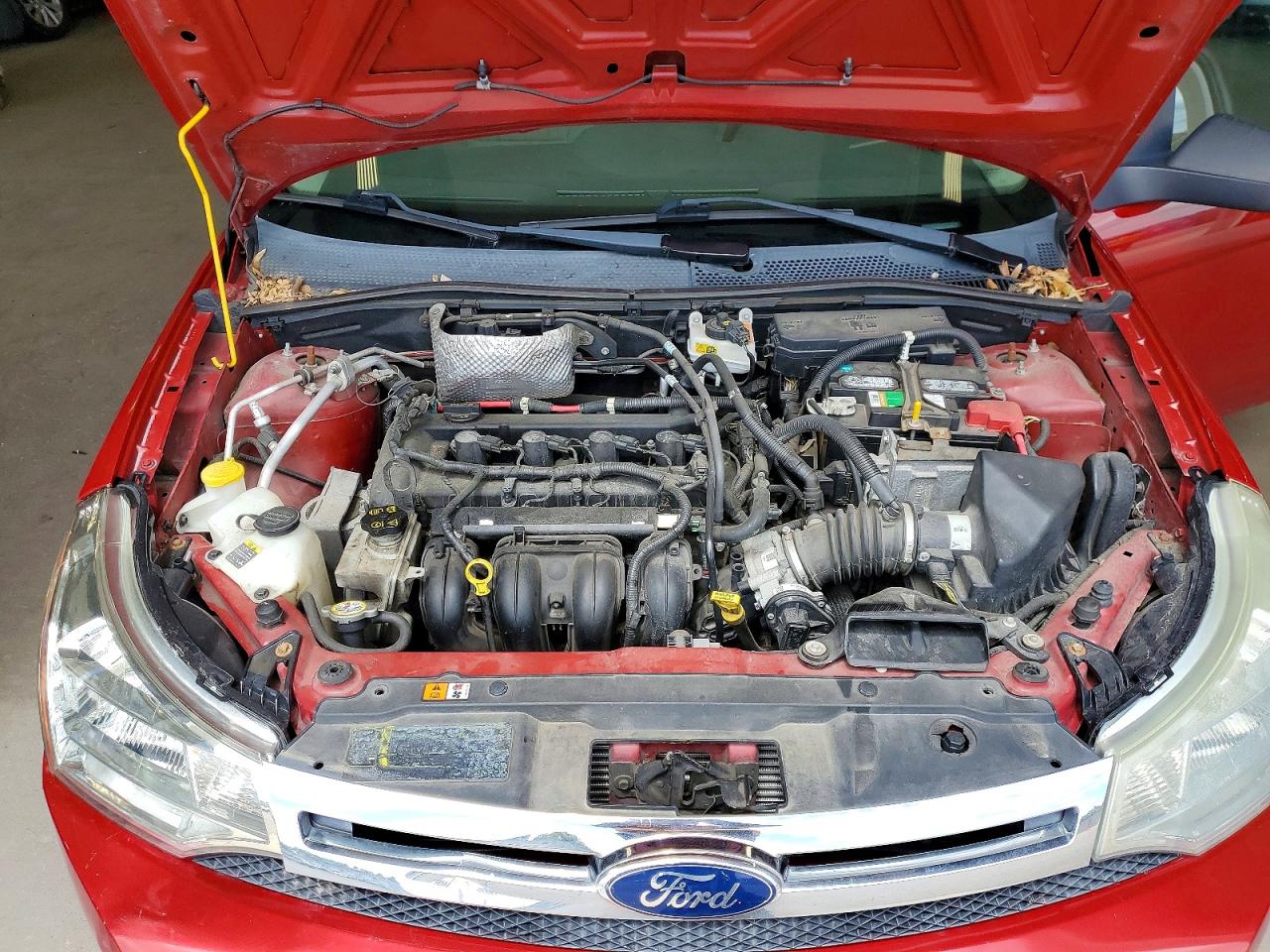 2011 Ford Focus Se Красный vin: 1FAHP3FNXBW197526