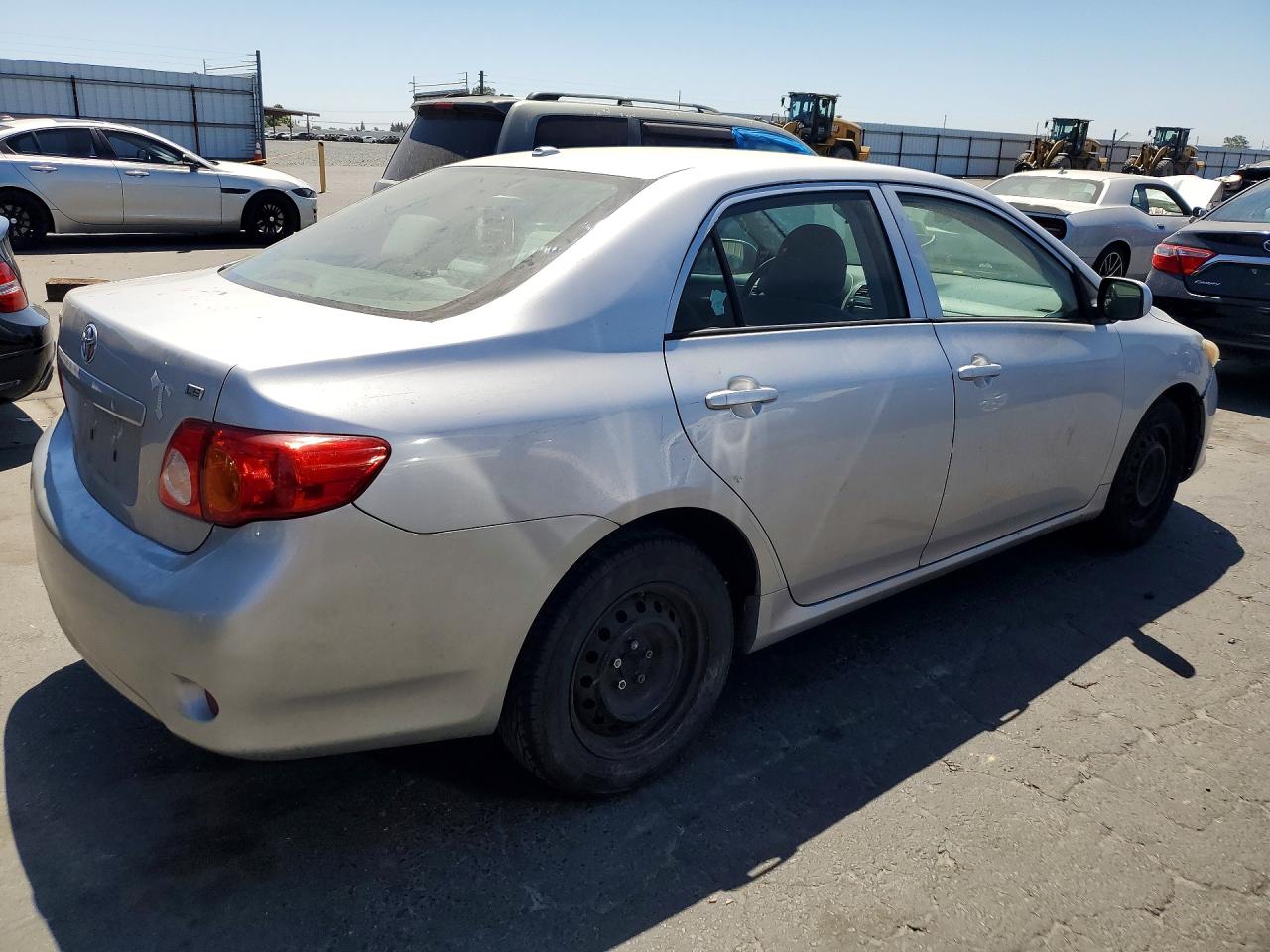2010 Toyota Corolla Le Silver vin: 2T1BU4EE9AC394436