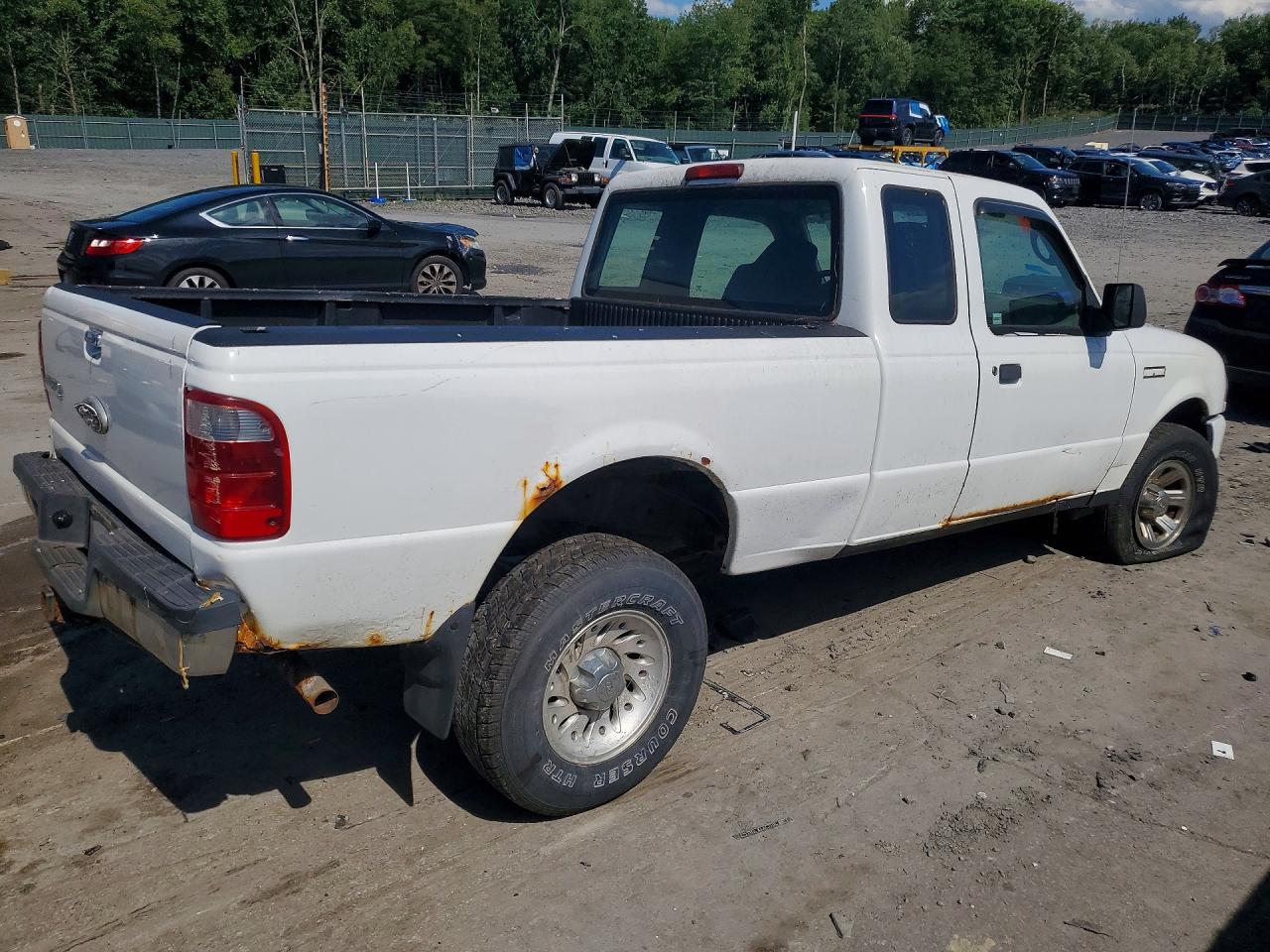 2009 Ford Ranger Super Cab White vin: 1FTZR15E09PA42454