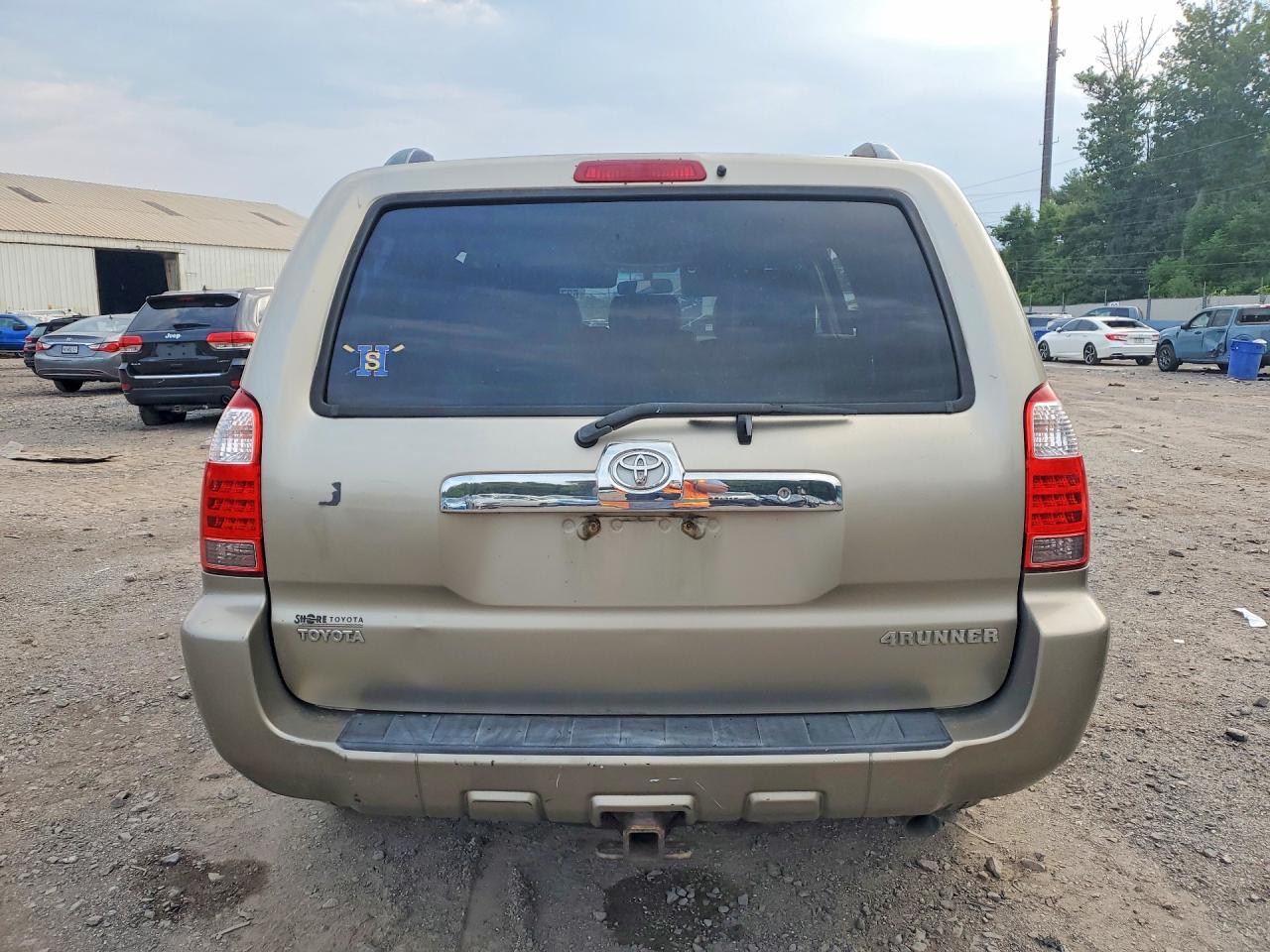2006 Toyota 4runner Sr5 Gold vin: JTEBU14R560092819