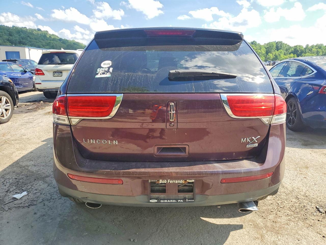 2011 Lincoln Mkx Burgundy vin: 2LMDJ8JKXBBJ13484