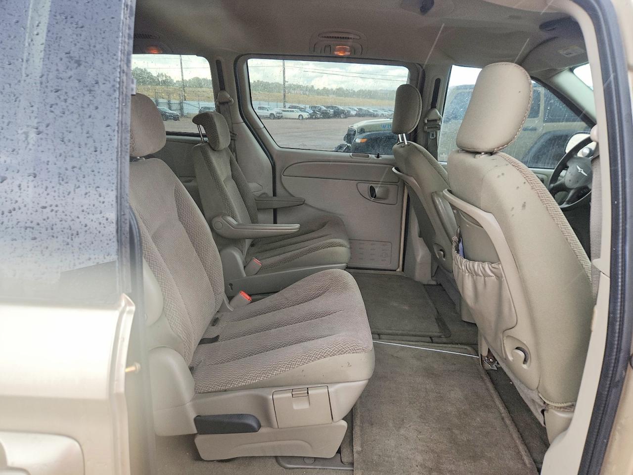 2007 Chrysler Town & Country Touring Gold vin: 2A4GP54L57R207134