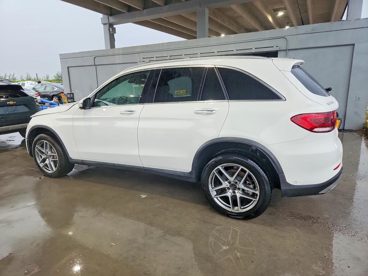 2022 Mercedes-benz Glc 300 Белый vin: W1N0G8DB5NG029121