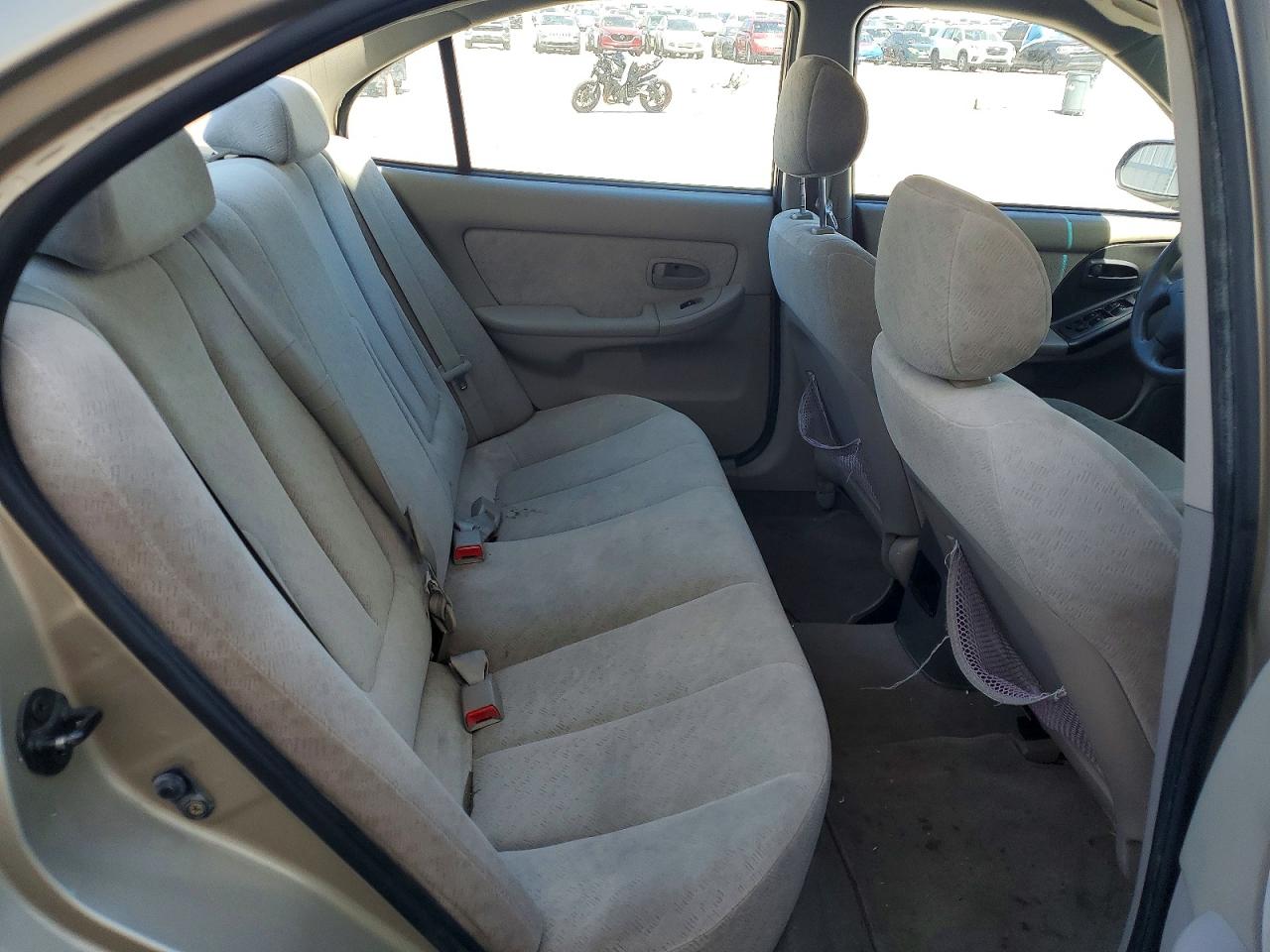 2005 Hyundai Elantra Gls Beige vin: KMHDN46D25U051029