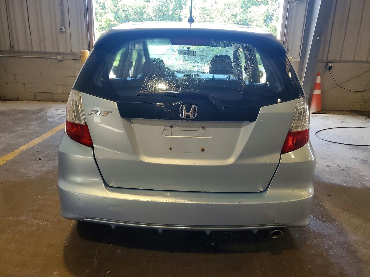 2009 Honda Fit Sport Silver vin: JHMGE88479S054269