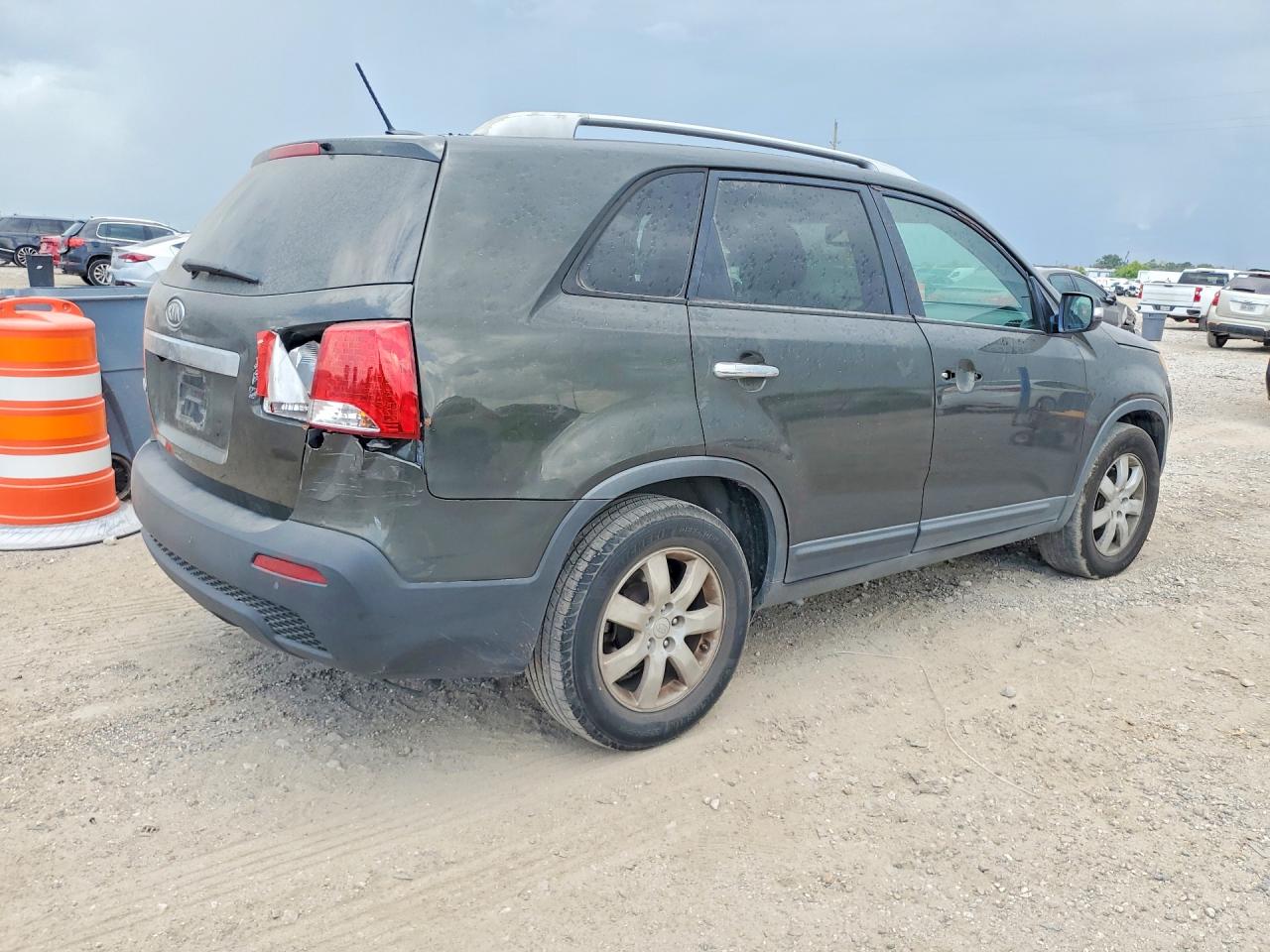 2012 Kia Sorento Lx Silver vin: 5XYKT4A29CG190757