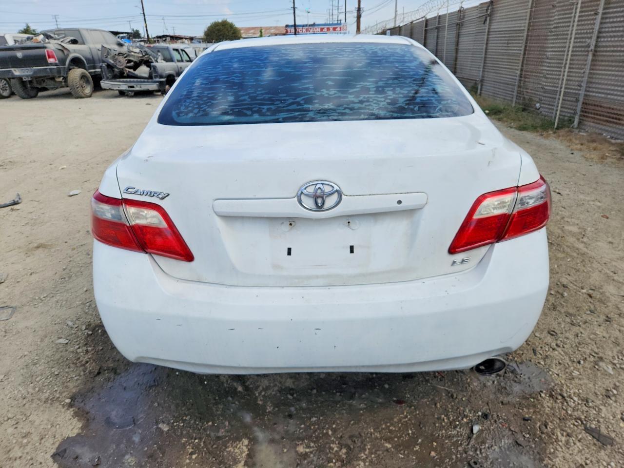 2009 Toyota Camry Le Белый vin: 4T4BE46K99R088497