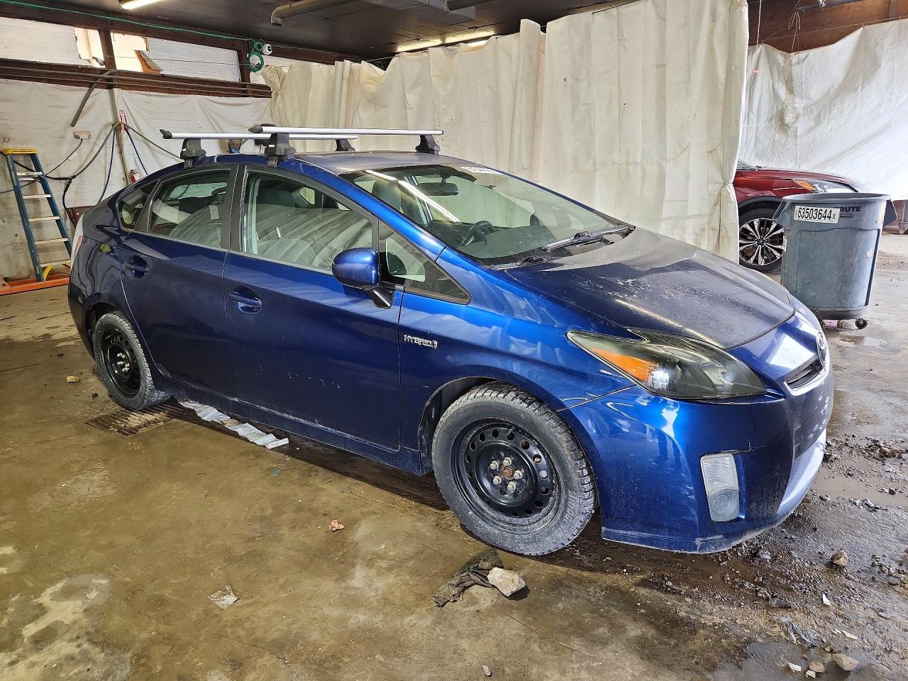2011 Toyota Prius Two Blue vin: JTDKN3DU7B1418254