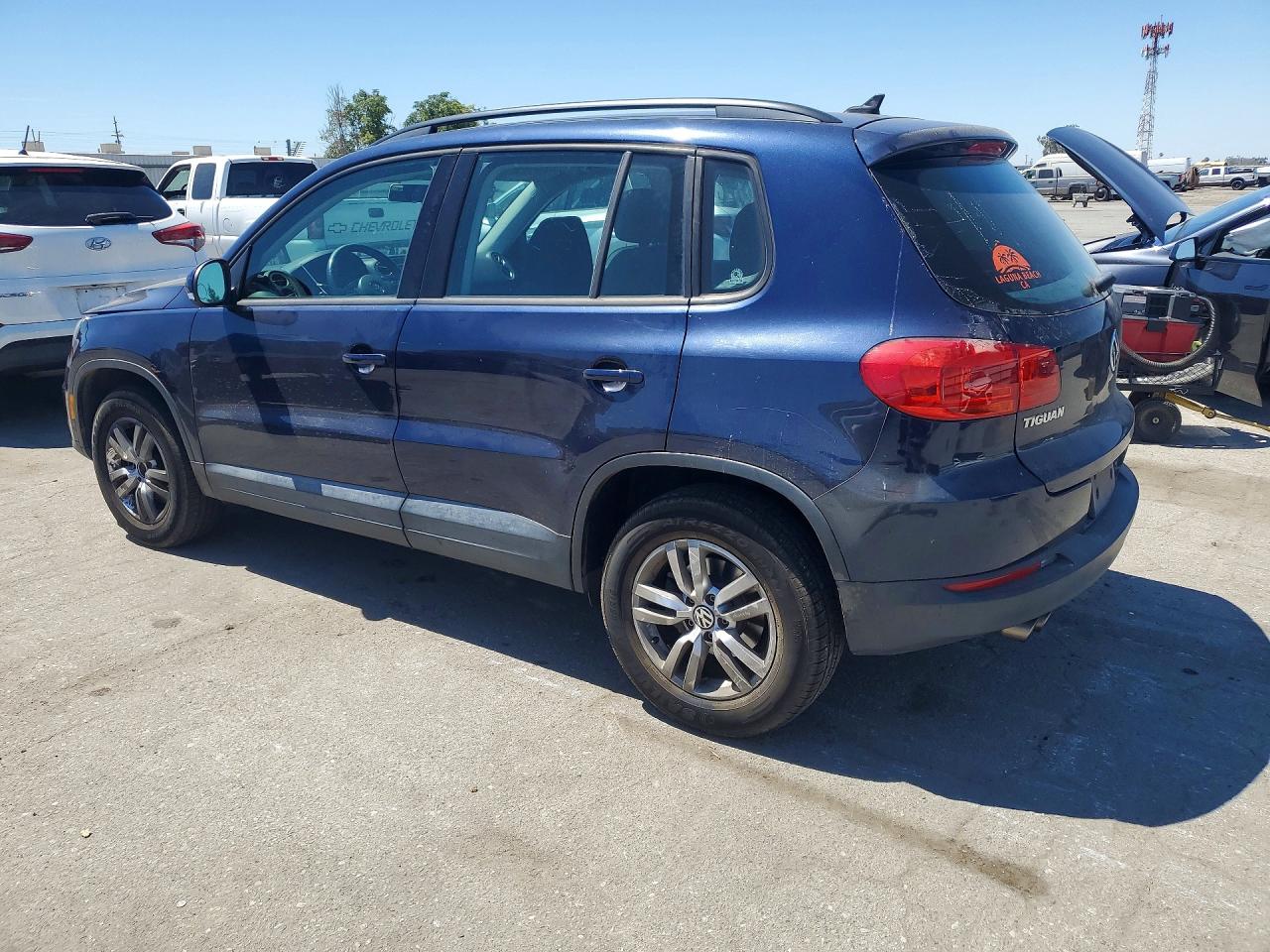 2015 Volkswagen Tiguan S Синий vin: WVGAV7AX6FW524233