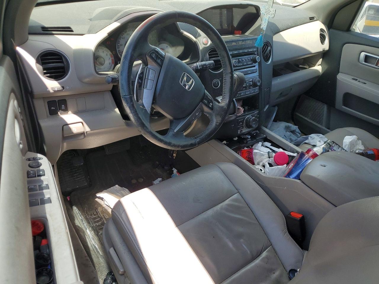 2013 Honda Pilot Touring White vin: 5FNYF4H99DB007371