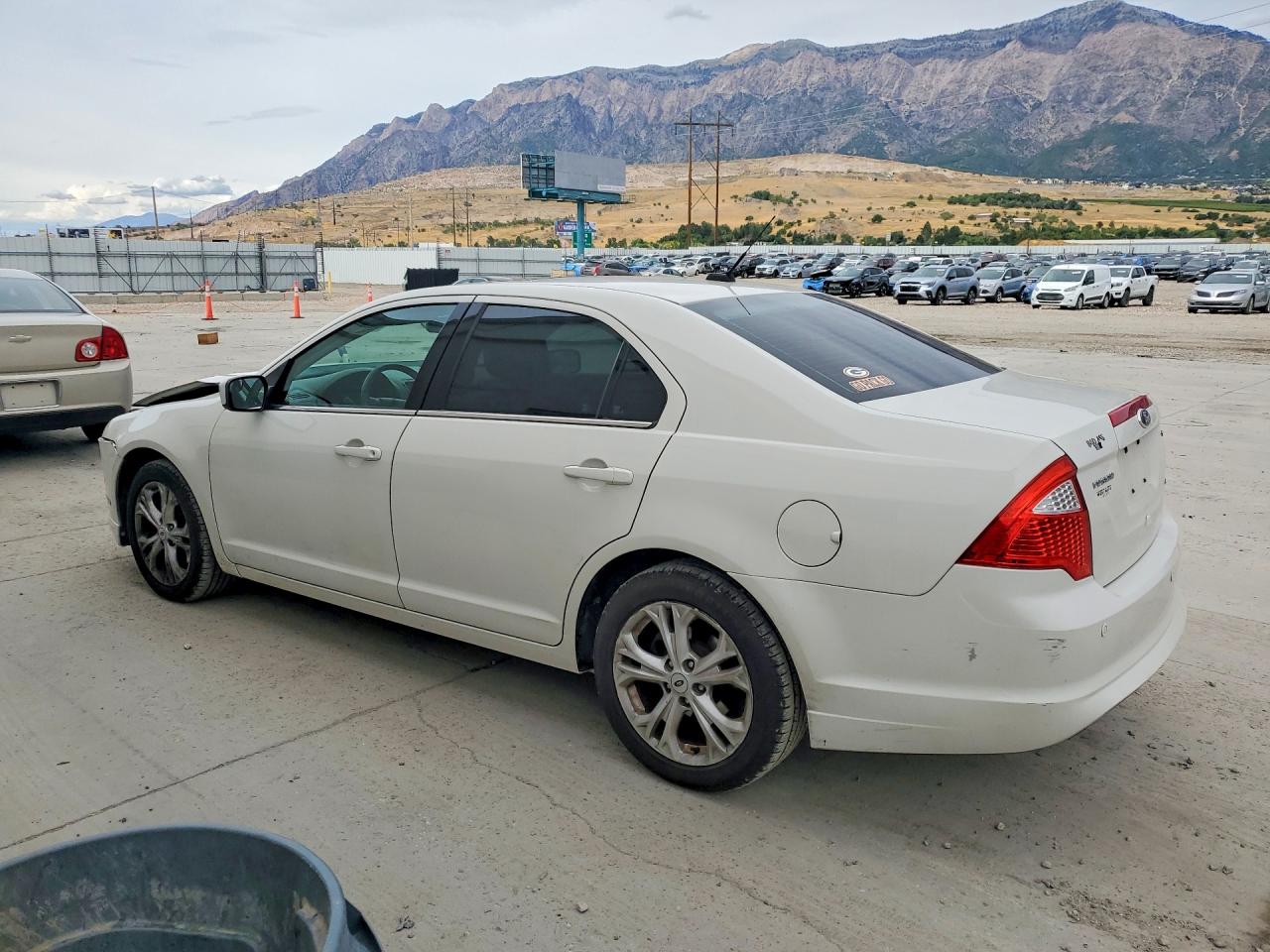 2012 Ford Fusion Se White vin: 3FAHP0HA5CR415837