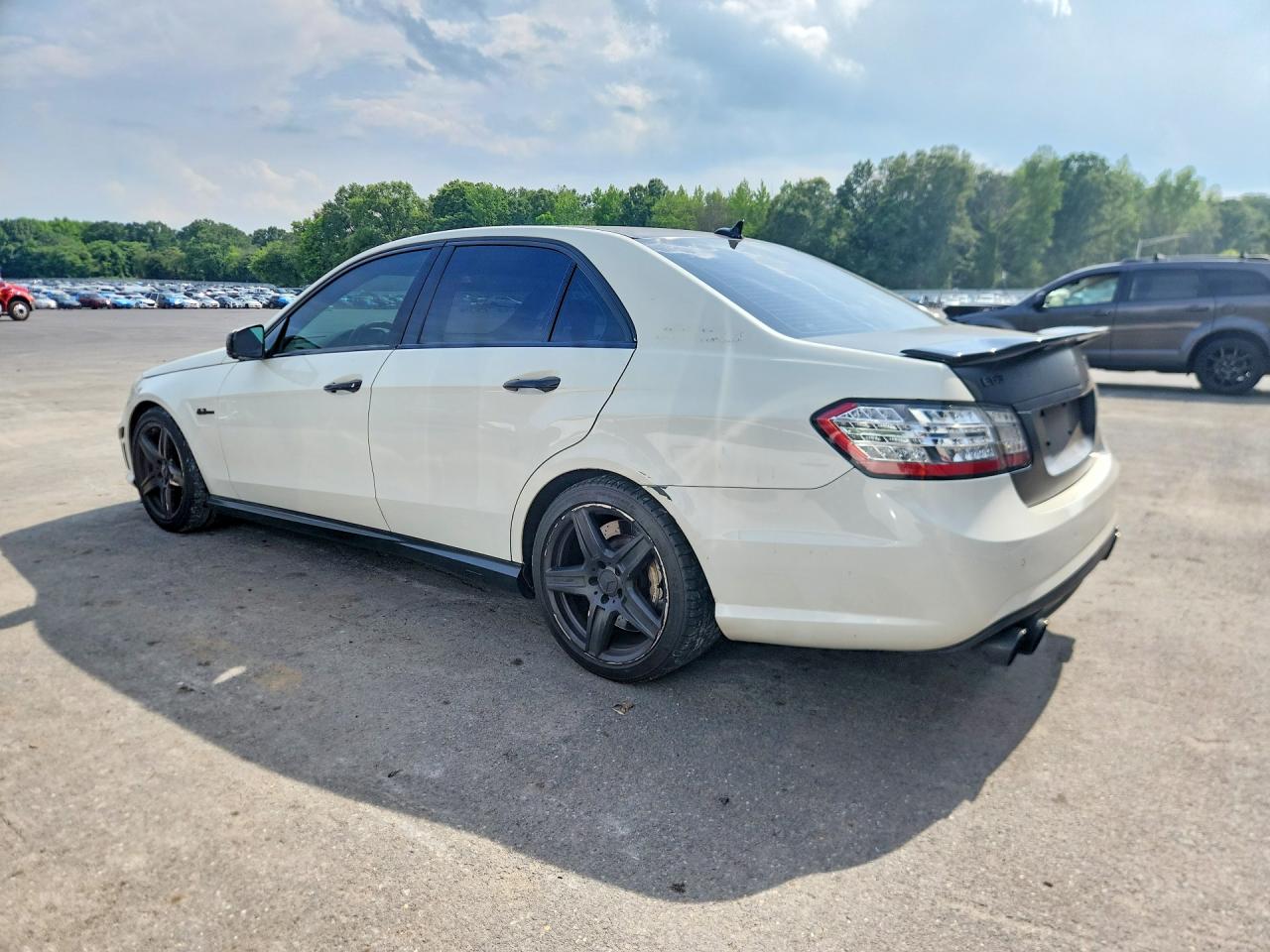 2010 Mercedes-benz E 63 Amg Белый vin: WDDHF7HBXAA117067