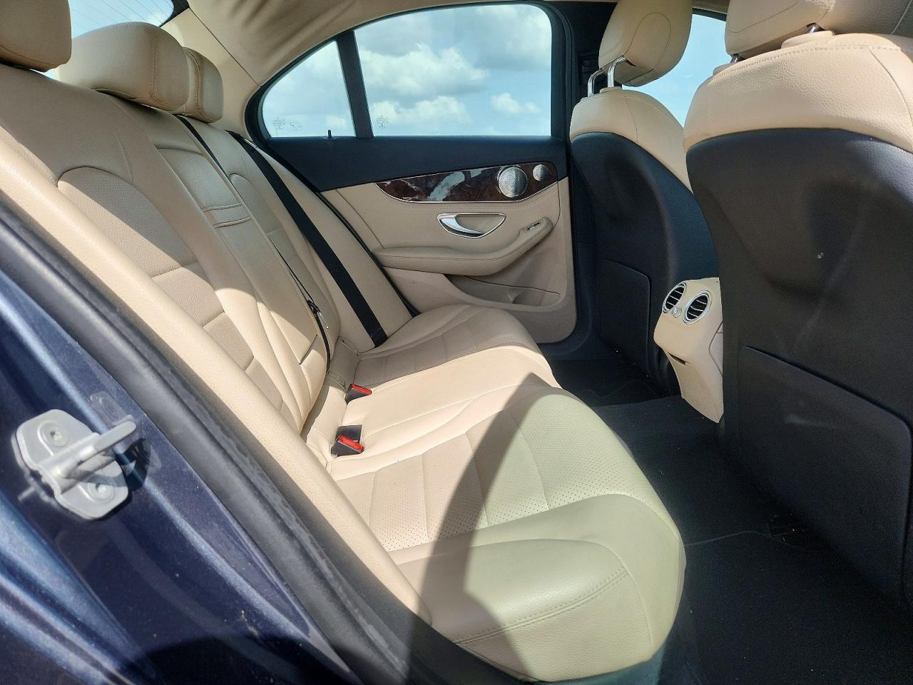 2015 Mercedes-benz C 300 4matic Gray vin: 55SWF4KB5FU003497
