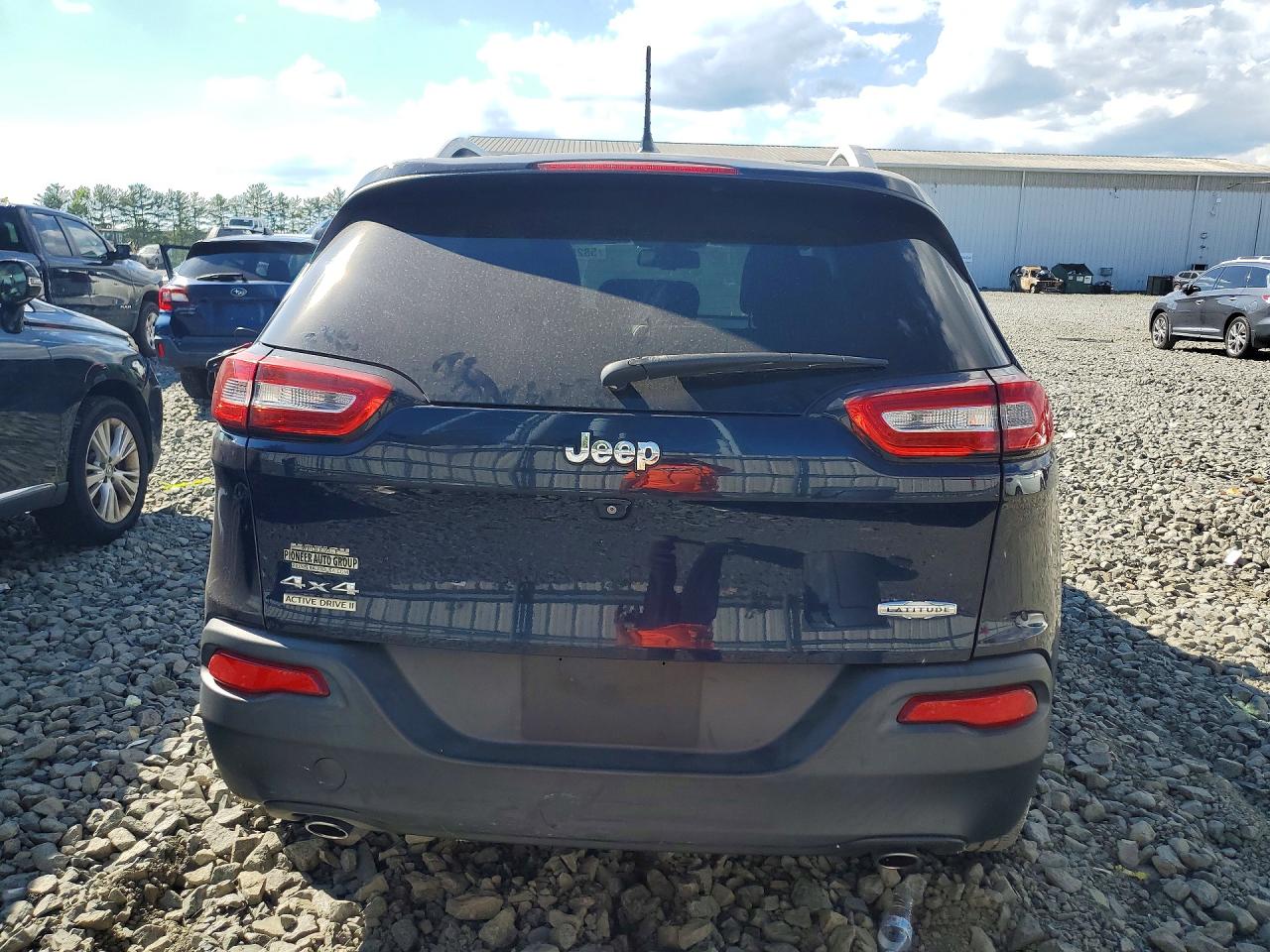 2014 Jeep Cherokee Latitude Blue vin: 1C4PJMCS8EW320252