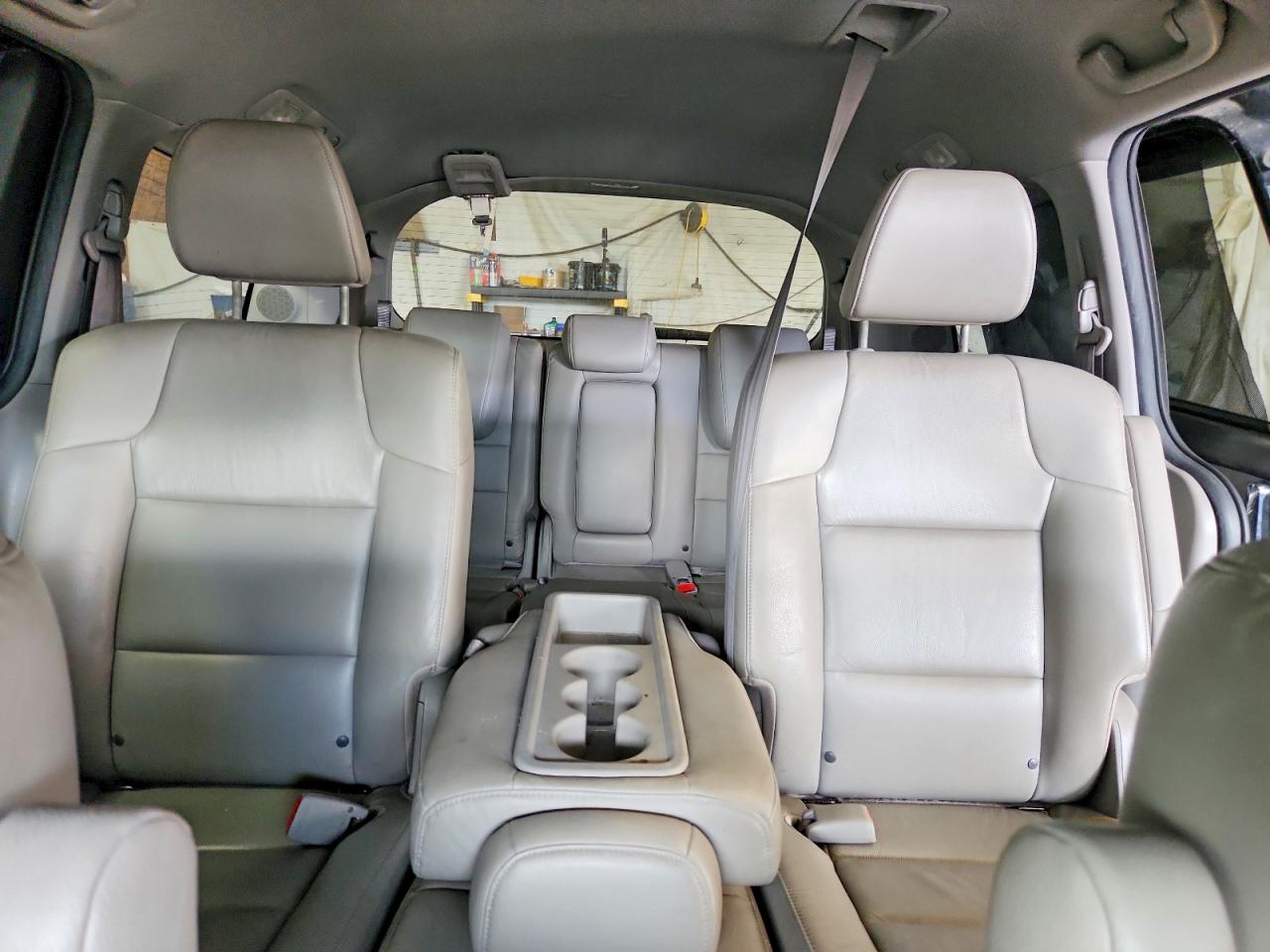 2015 Honda Odyssey Touring Black vin: 5FNRL5H96FB032492