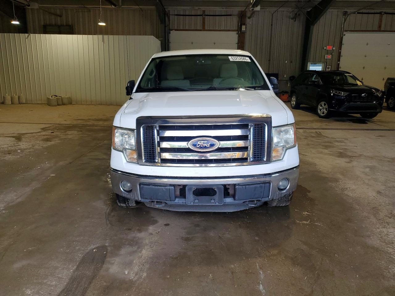 2011 Ford F150 Super Cab White vin: 1FTFX1EF1BFA14868