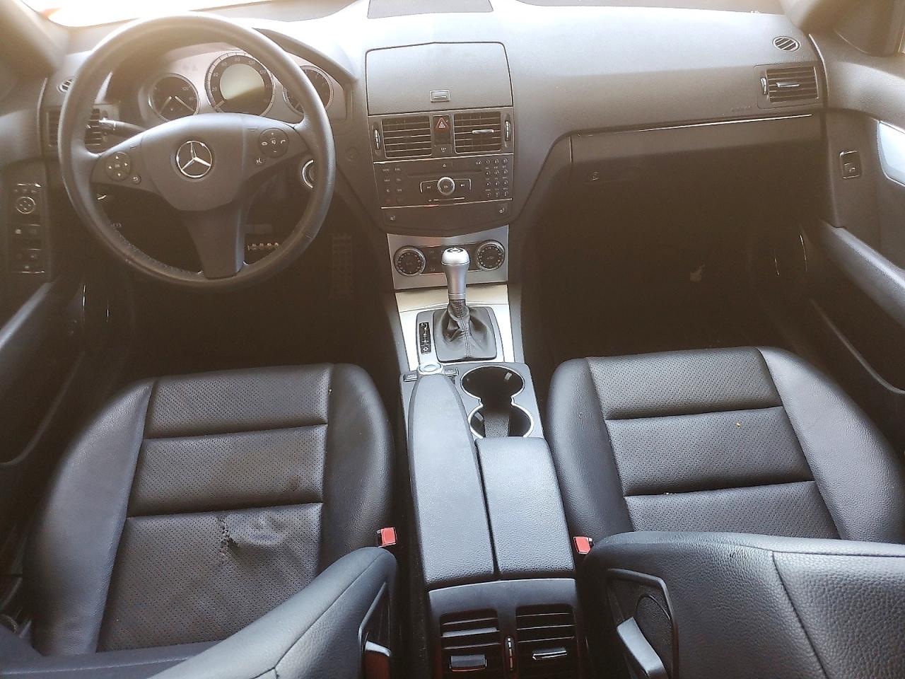 2008 Mercedes-benz C 300 White vin: WDDGF54X48R016183
