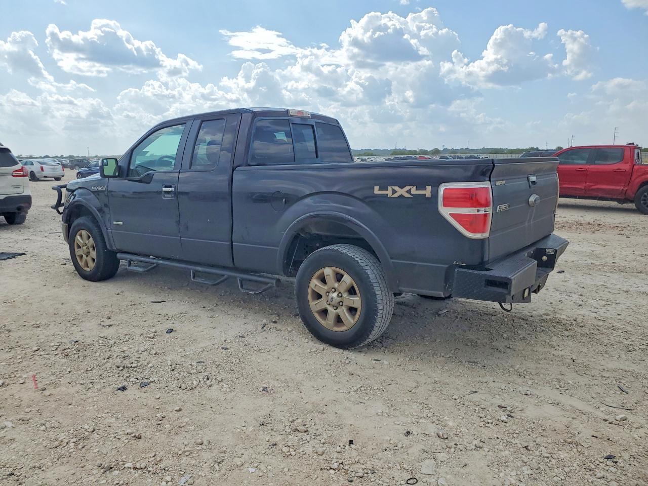 2013 Ford F150 Super Cab Черный vin: 1FTFX1ET4DFB98051