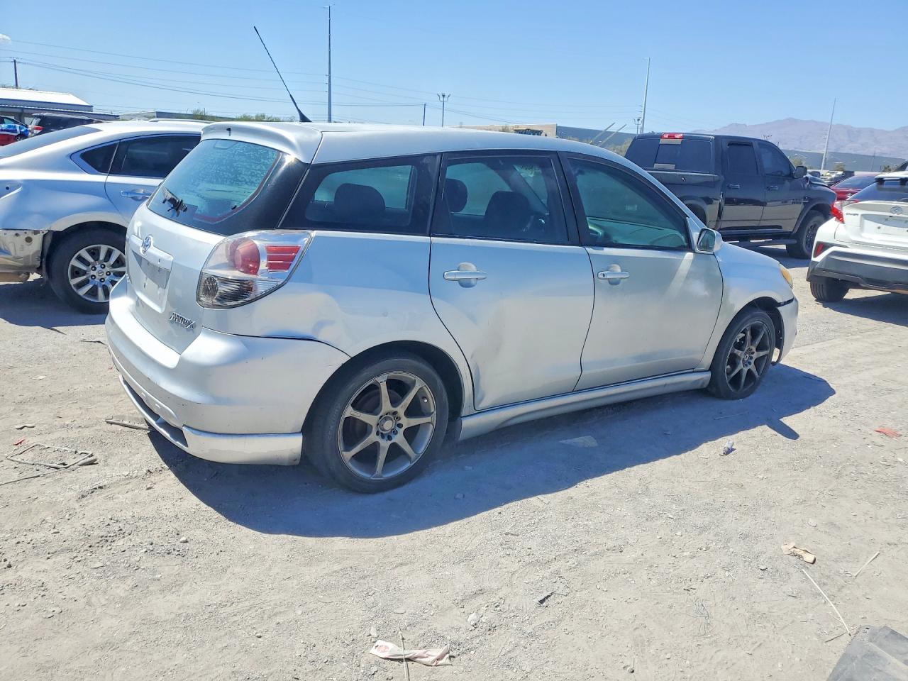 2006 Toyota Matrix Xr Silver vin: 2T1KR32E66C568048